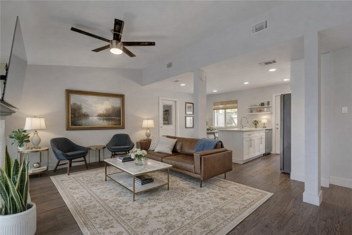 Photo of Listing #9453592