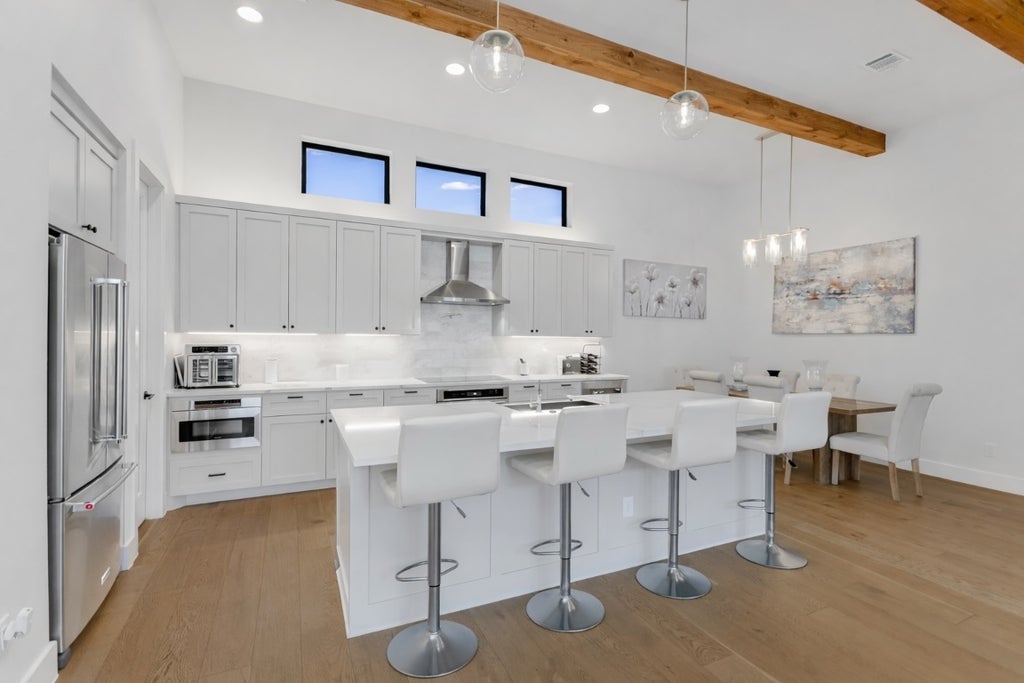 13322 Galleria Circle, Austin