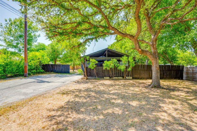 3306 Dolphin Drive A, Austin