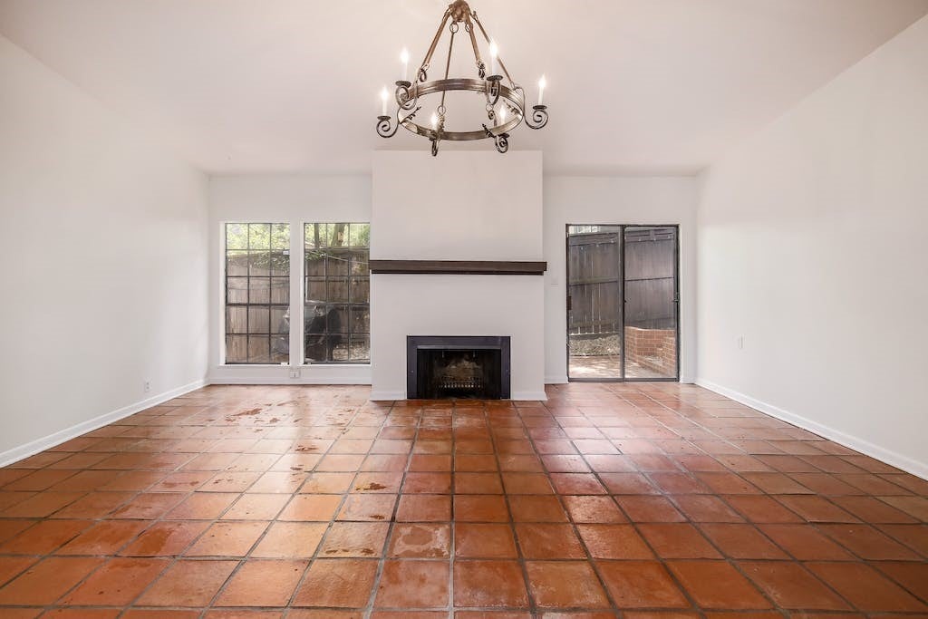 Photo of Listing #1138854