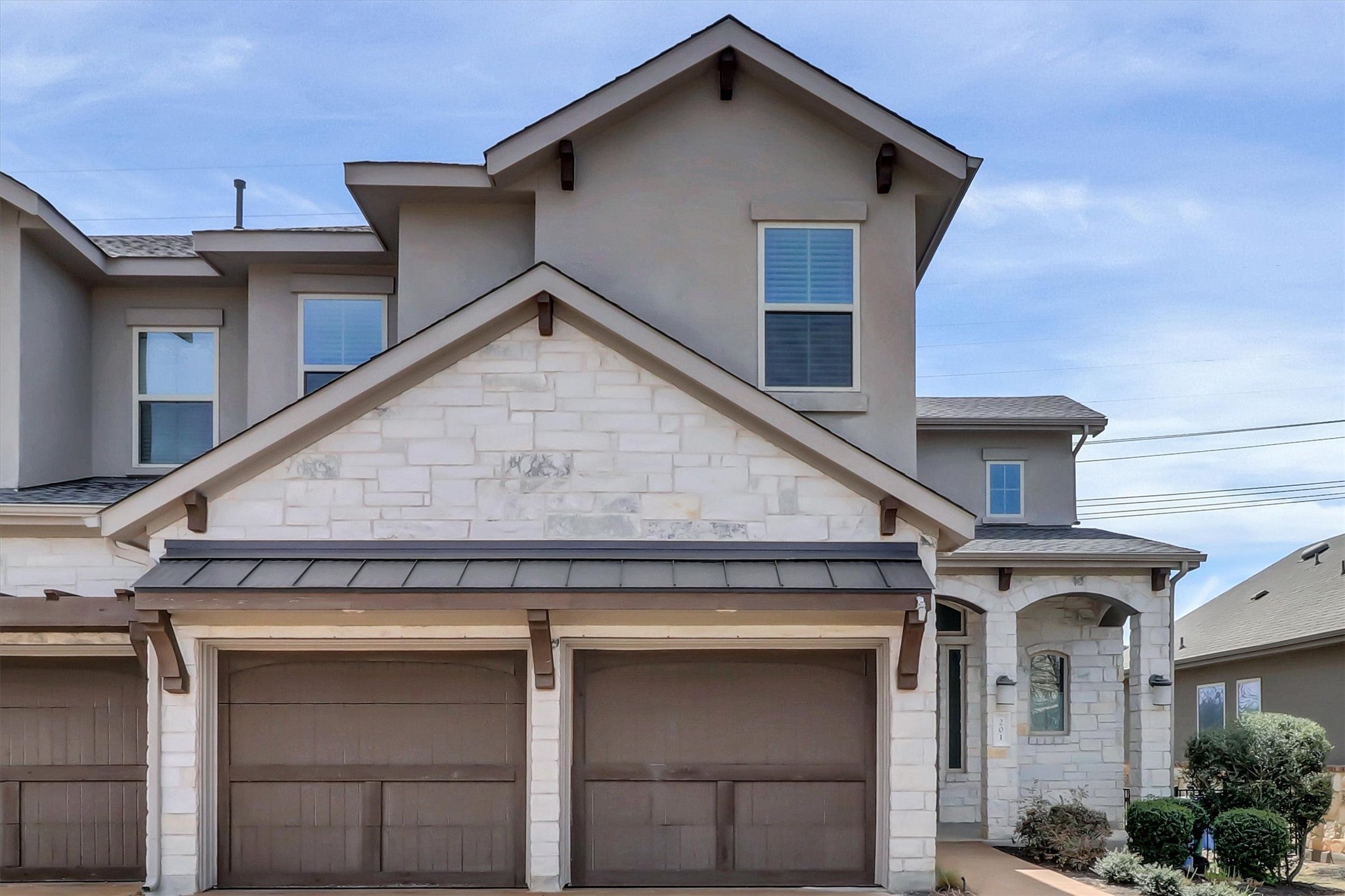 Photo of Listing #2028089