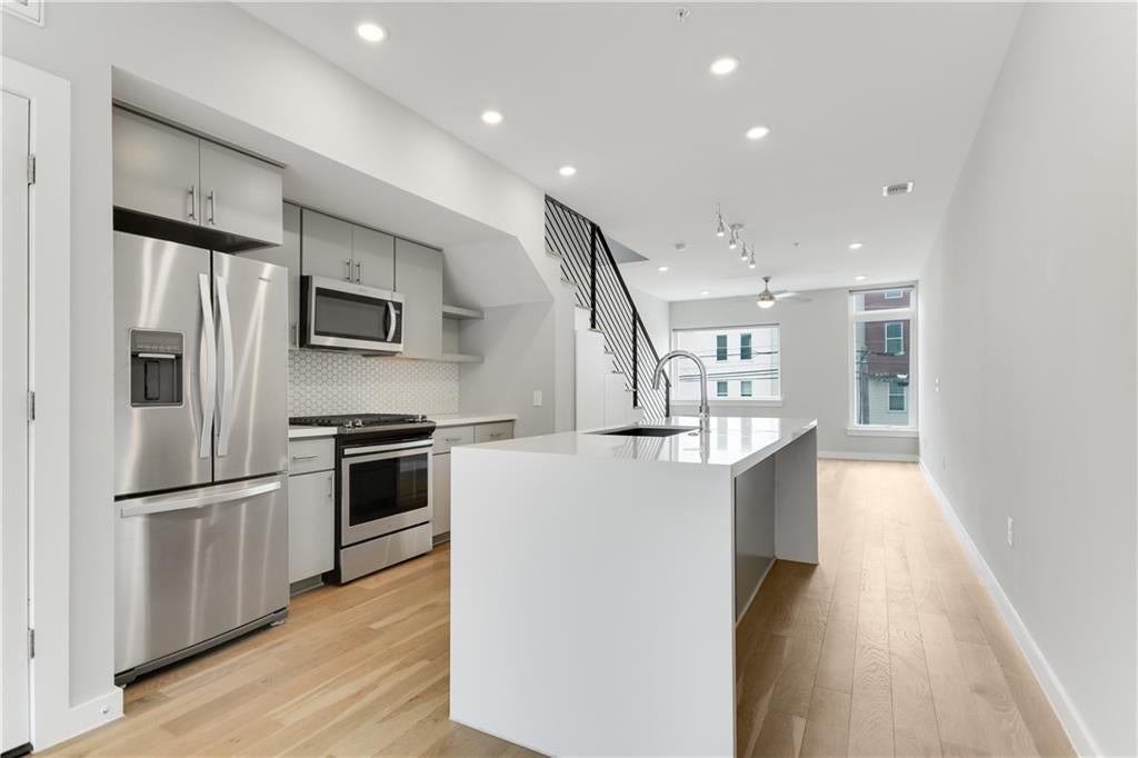 2002 E 7th Street 212, Austin