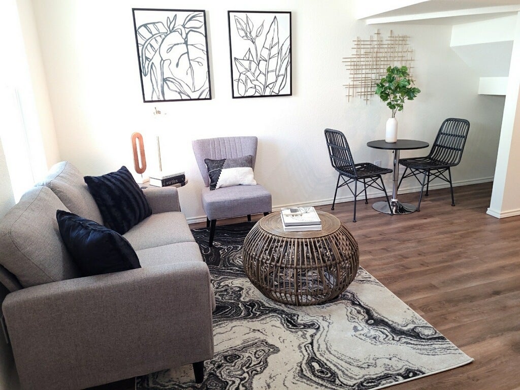 Photo of Listing #5876391