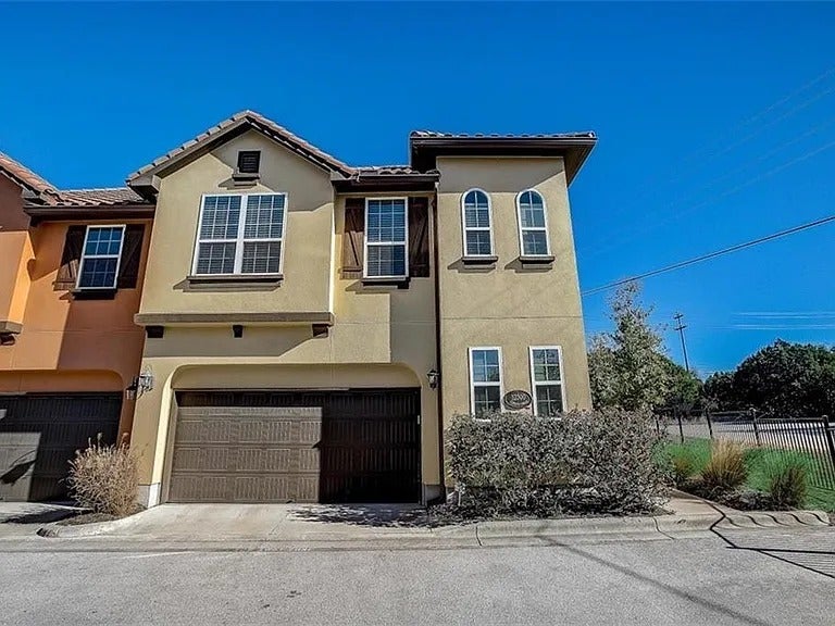 12300 Terraza Circle Th10, Austin