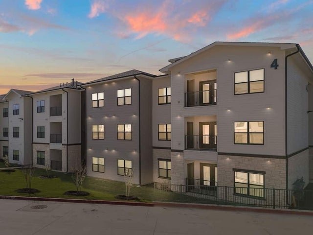 4835 E Yager Lane 10302, Manor