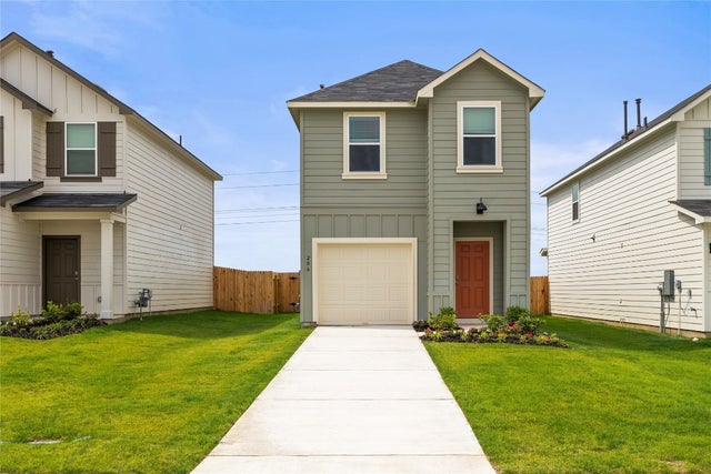 116 Kendall Lane, Maxwell