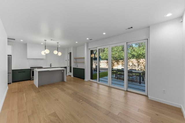 5006 Gladeview Drive 2, Austin