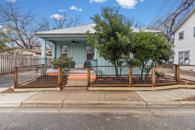 84 Waller Street, Austin