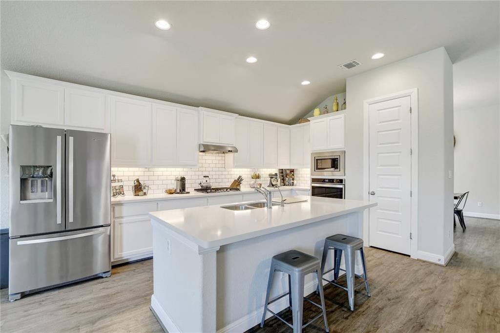 416 Peakside Circle, Dripping Springs