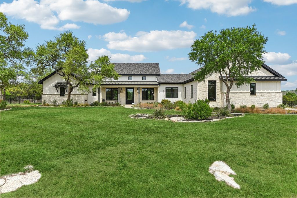 116 Tranquility Trails Drive, Spicewood