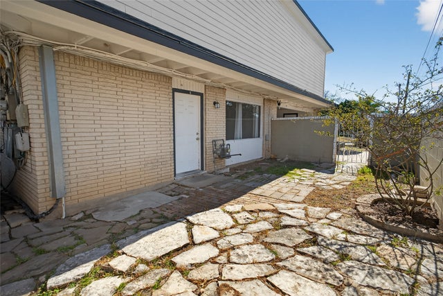 1400 Braes Ridge Drive B, Austin