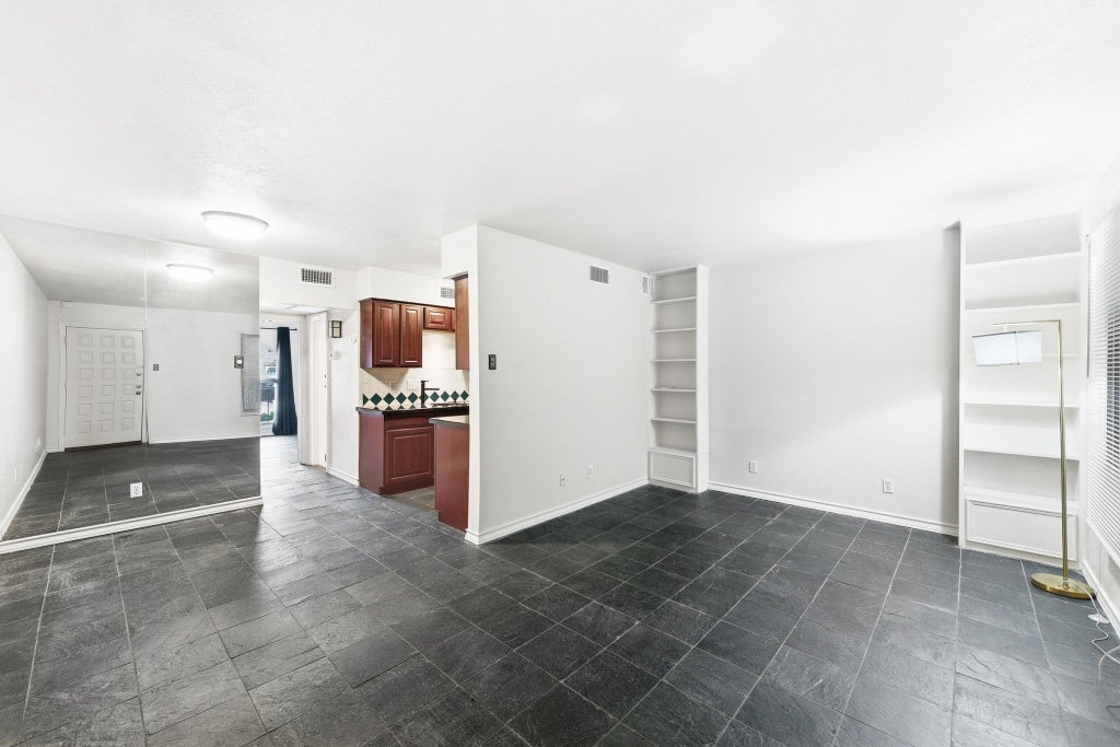 505 W 7th Street 106, Austin