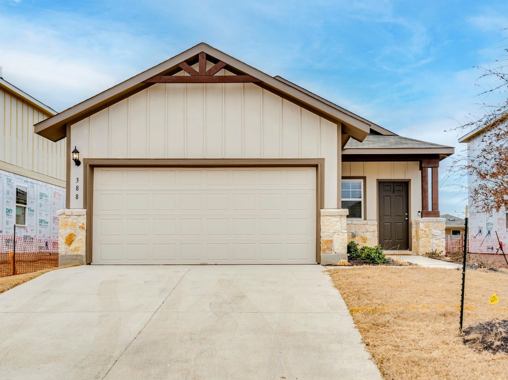 388 Begonia Street, Buda