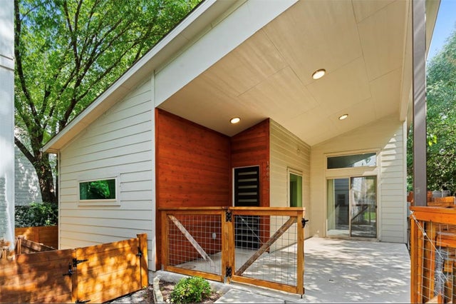 1609 J J Seabrook Drive B, Austin