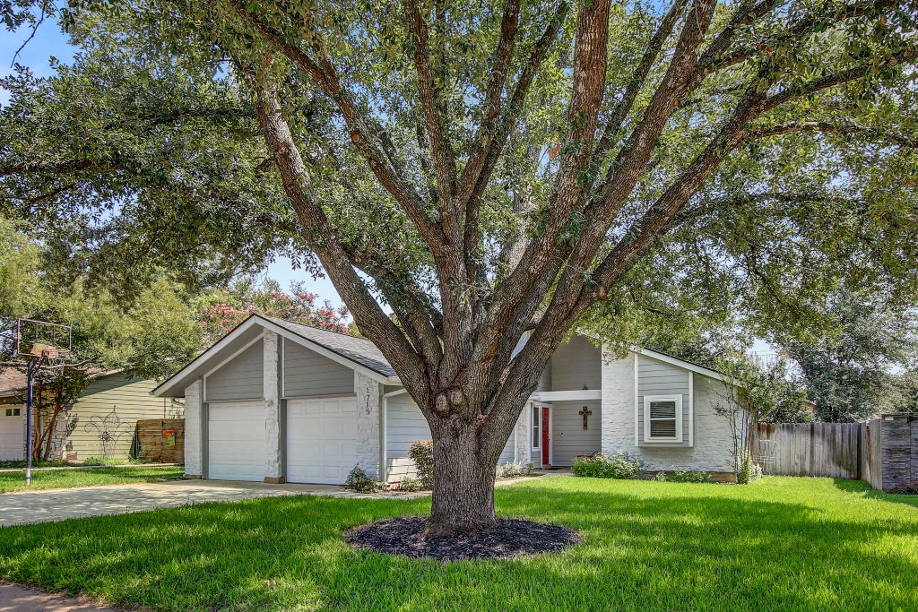 1715 Foxfire Drive, Round Rock