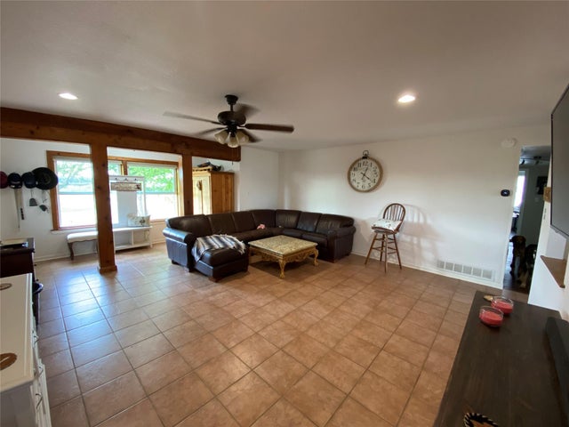 407 Alta Vista Drive B, Bastrop