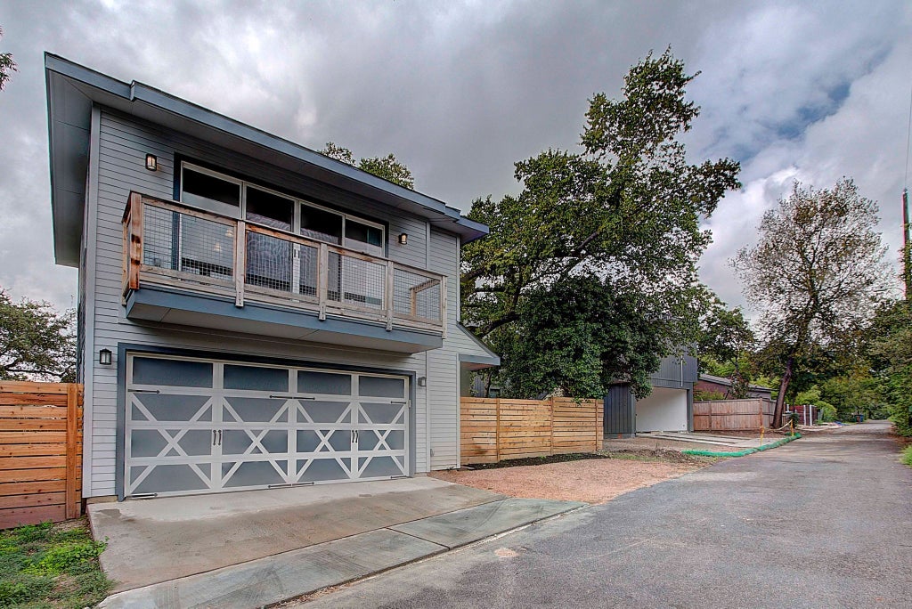 806 W Live Oak Street 2, Austin
