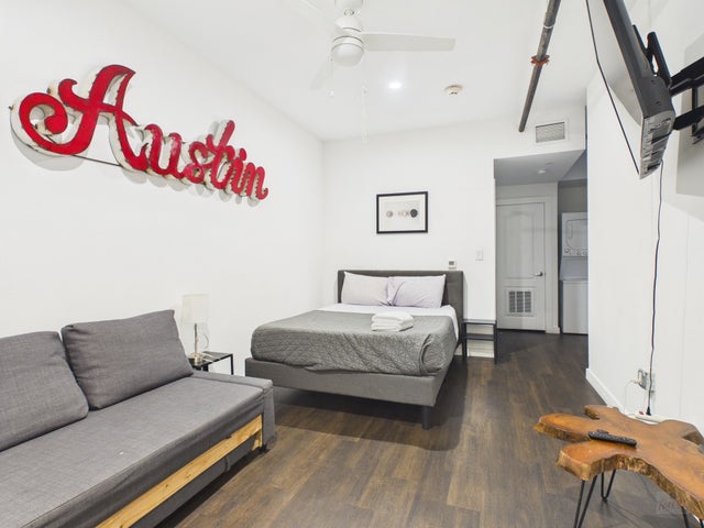 1010 W 26th Street Ef-4, Austin