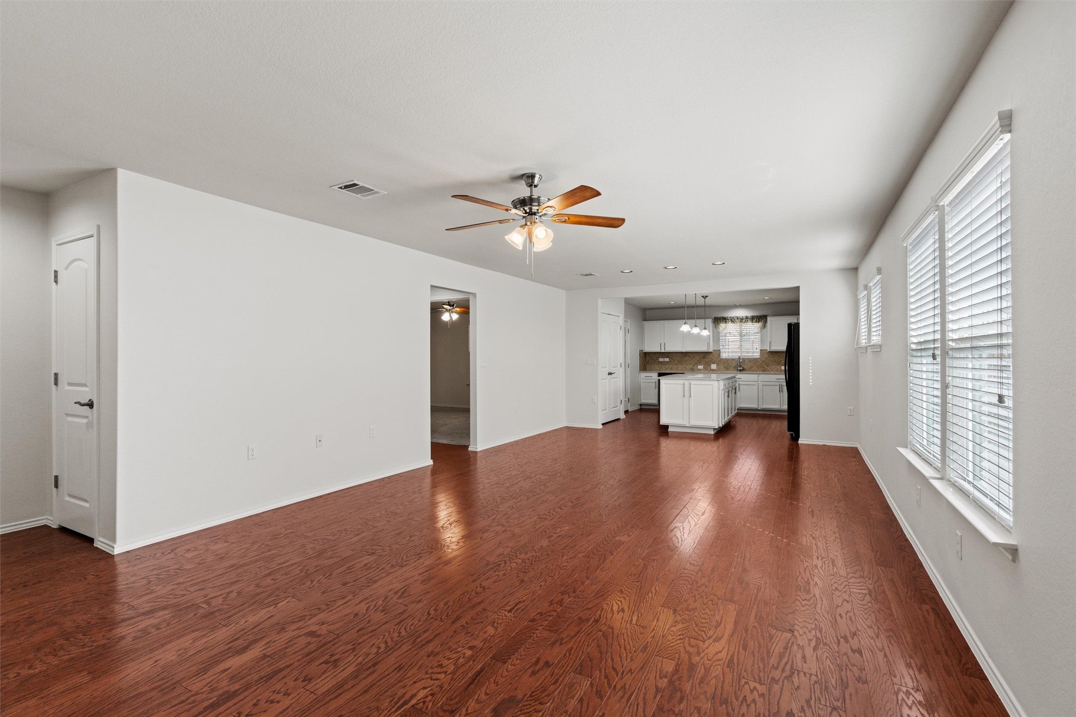 Photo of Listing #7614263