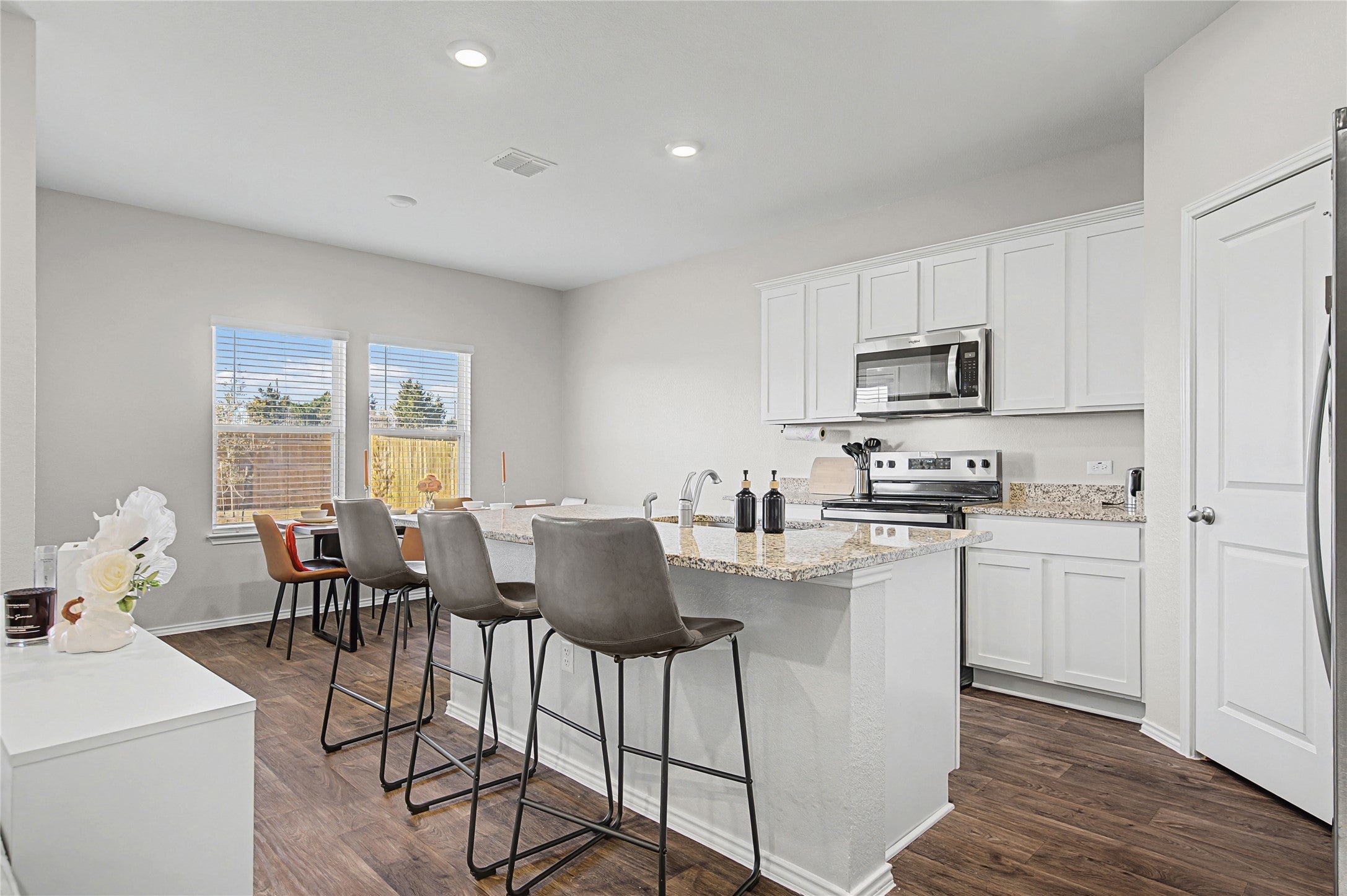 Photo of Listing #7452043