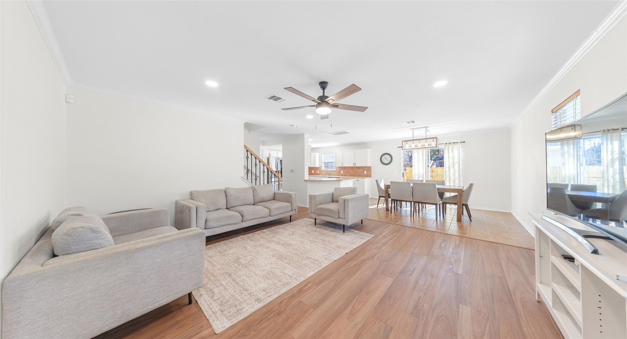 Photo of Listing #9752385