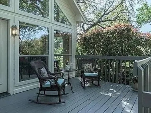 5607 Courtyard Drive, Austin