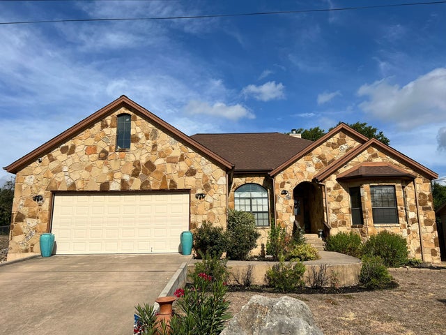 2102 Crazyhorse Pass, Austin