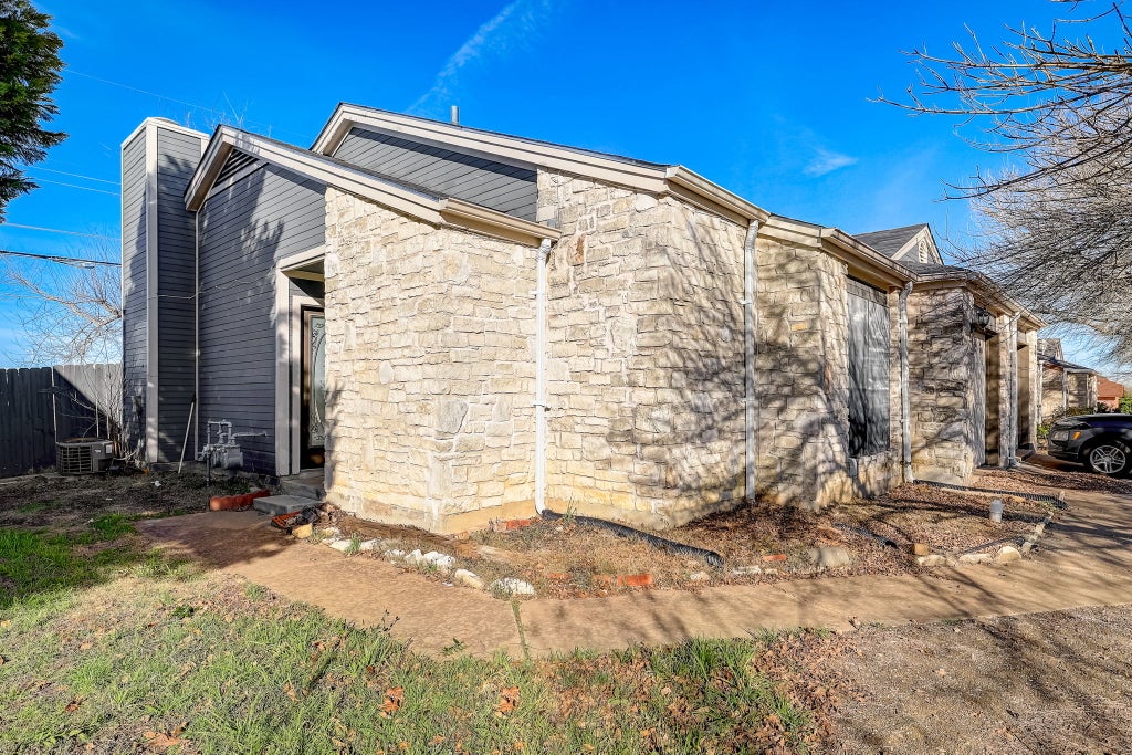 1406 Hyridge Circle, Round Rock