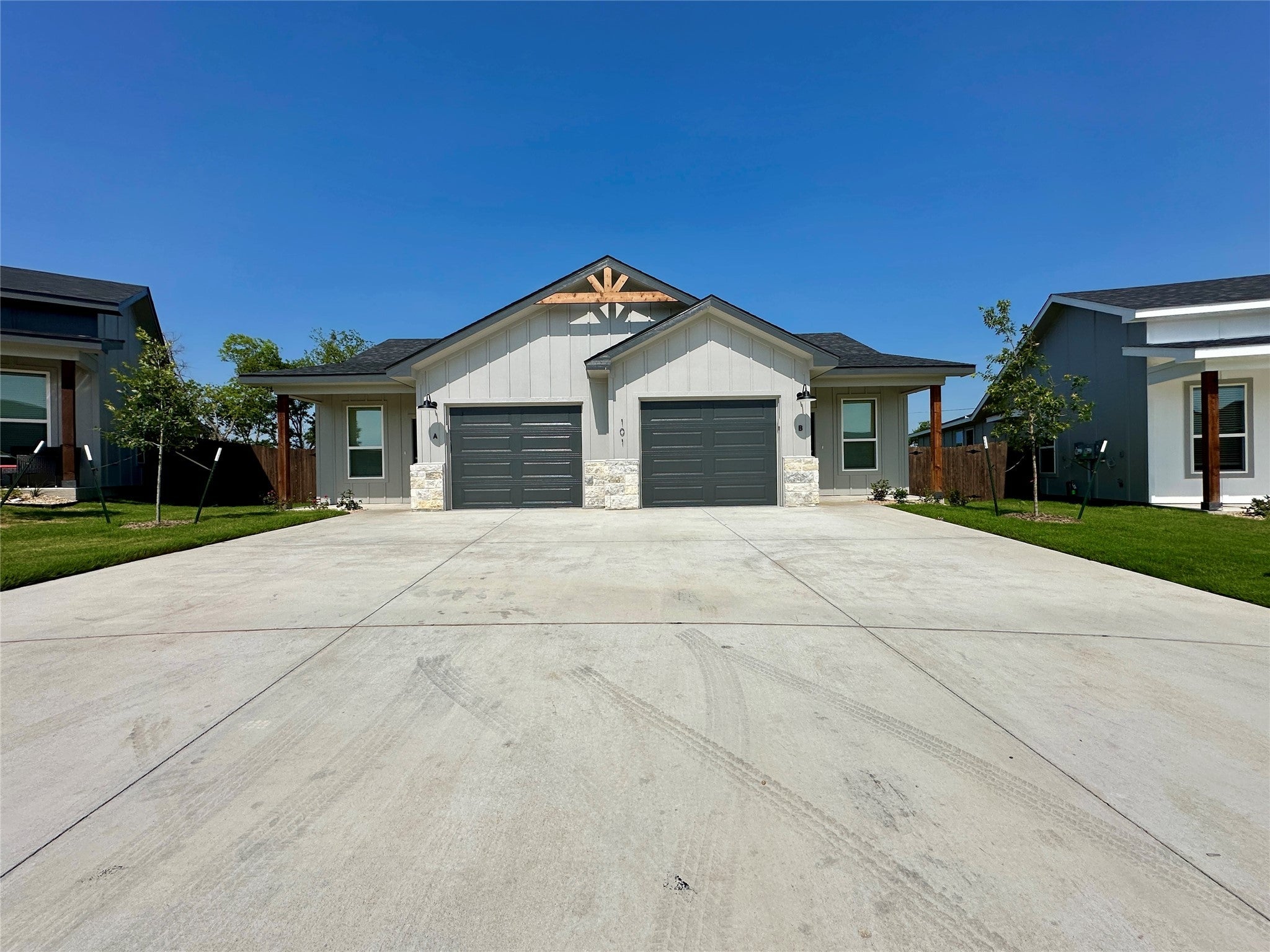 Photo of Listing #2188806