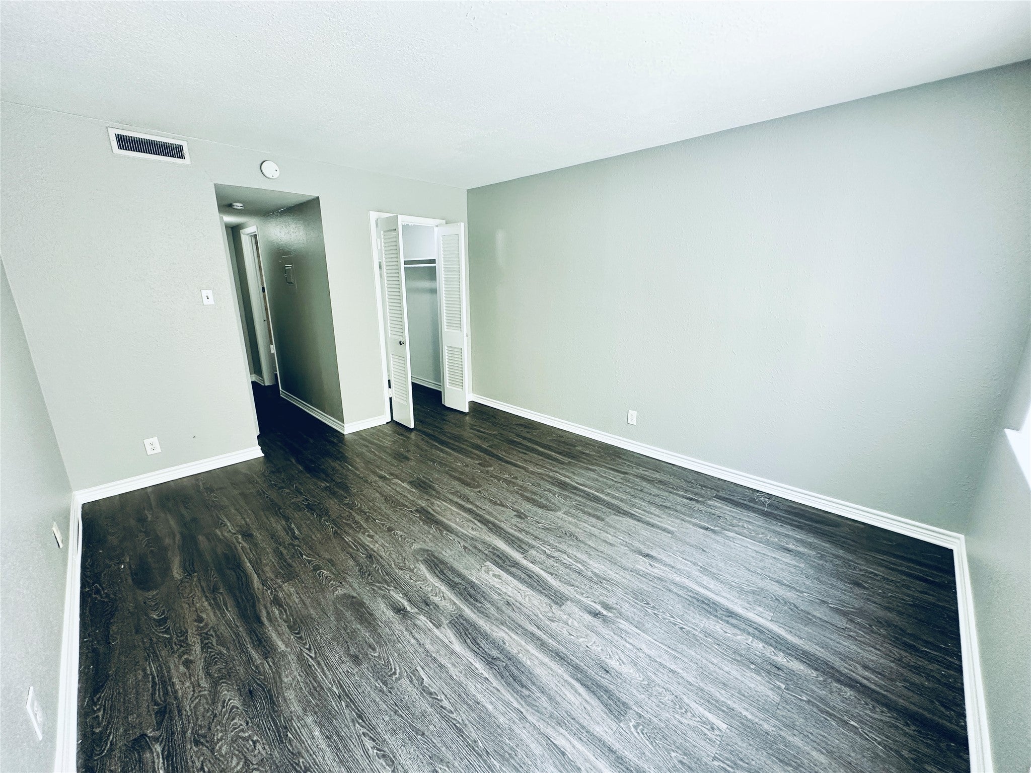 Photo of Listing #2756108