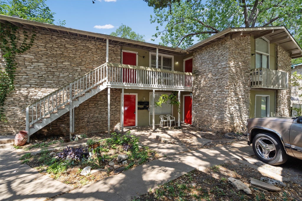 2501 Manor Circle B, Austin