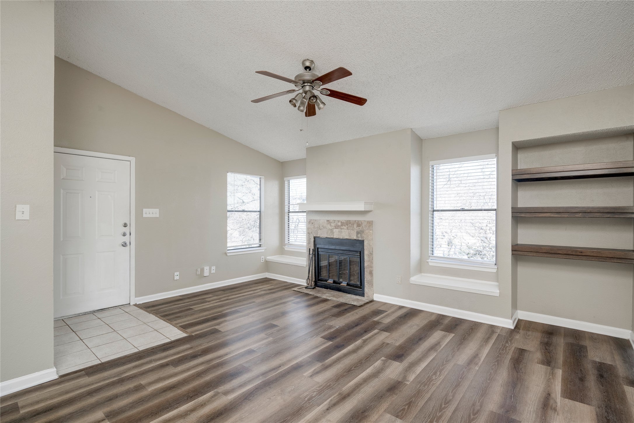 Photo of Listing #5546173