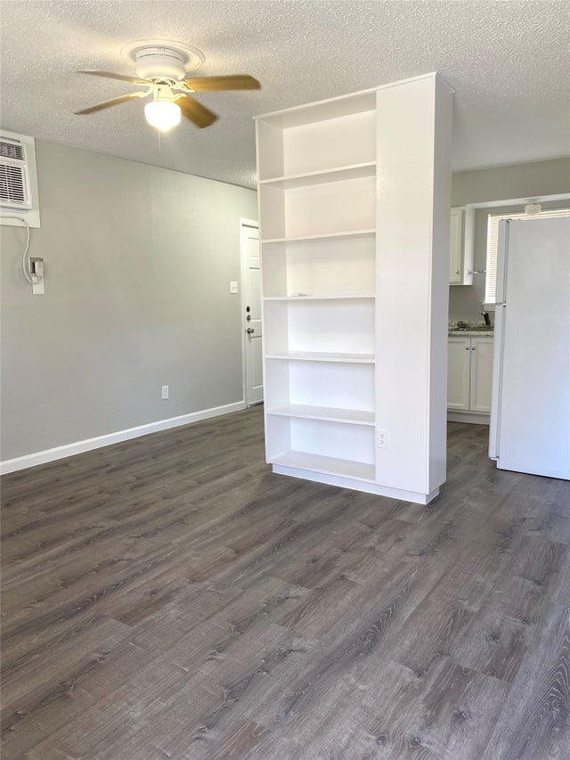 404 Swanee Drive B, Austin