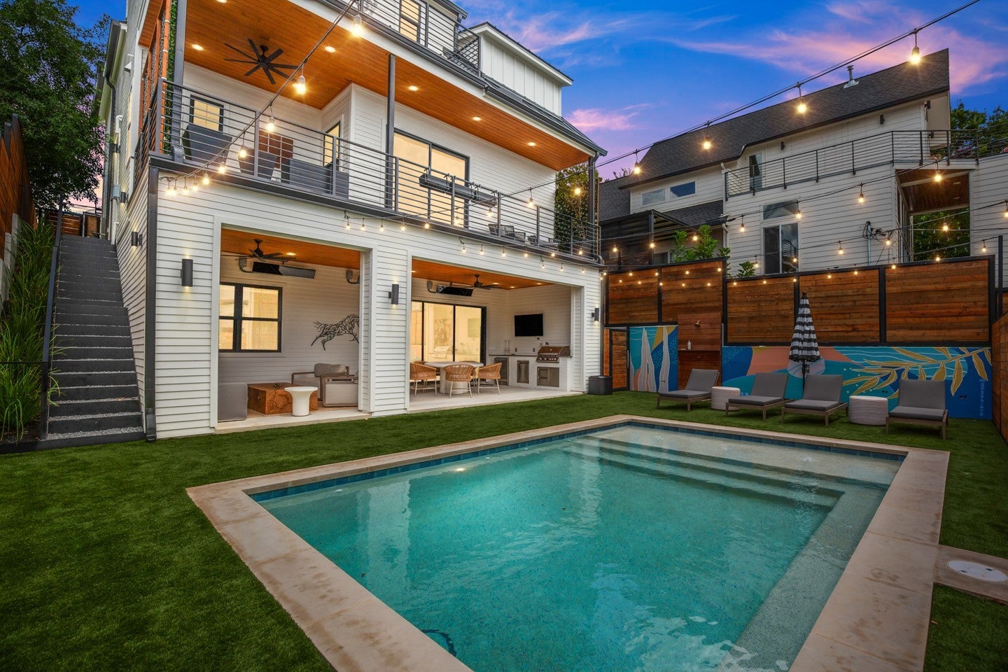 Photo of Listing #1179530