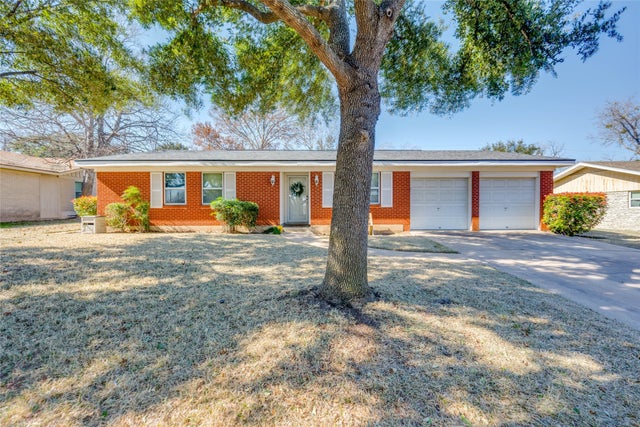 11512 Oak Trail, Austin