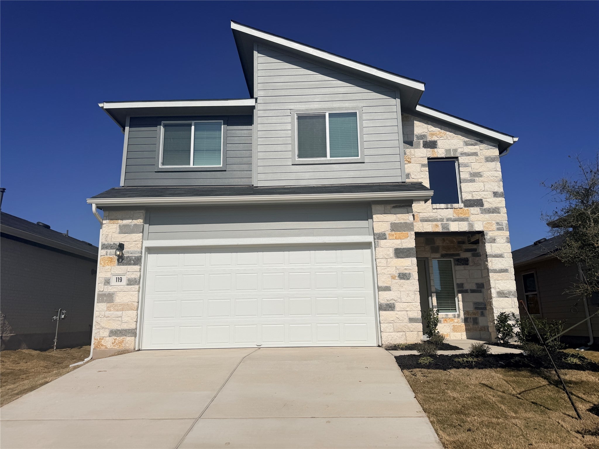 Photo of Listing #3902836