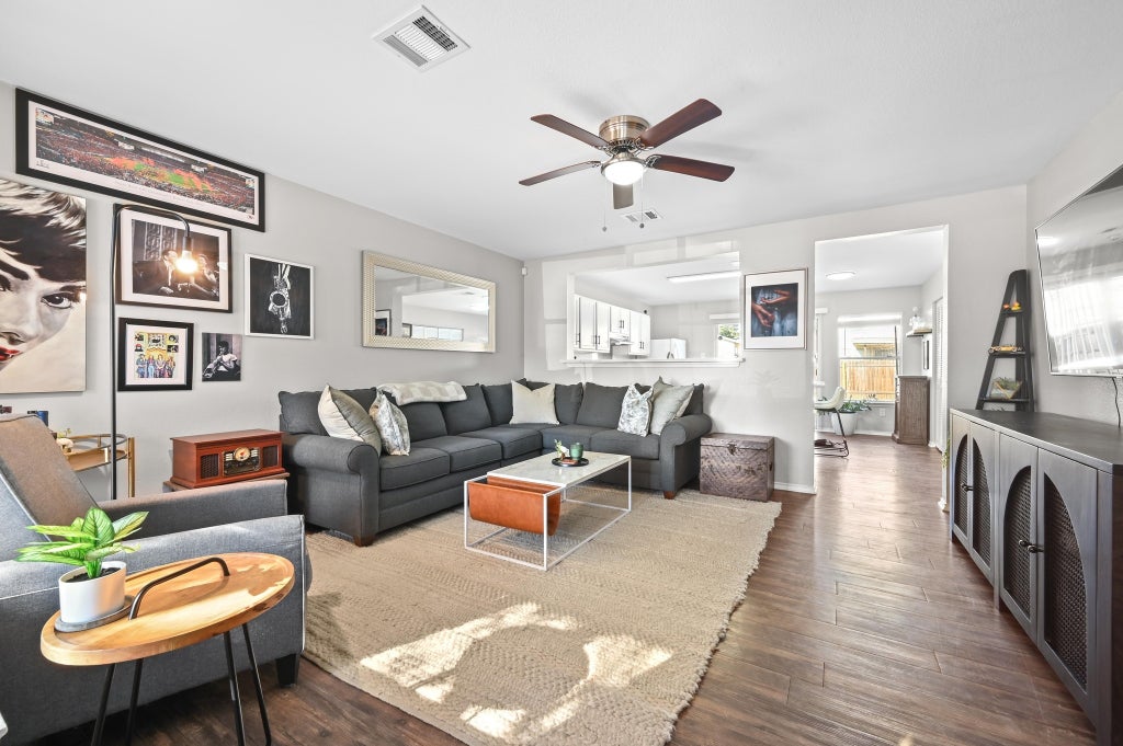 13404 Coomes Drive, Del Valle