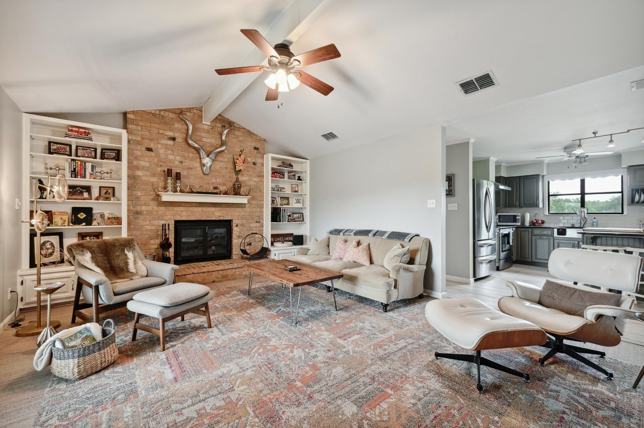 Photo of Listing #7430854