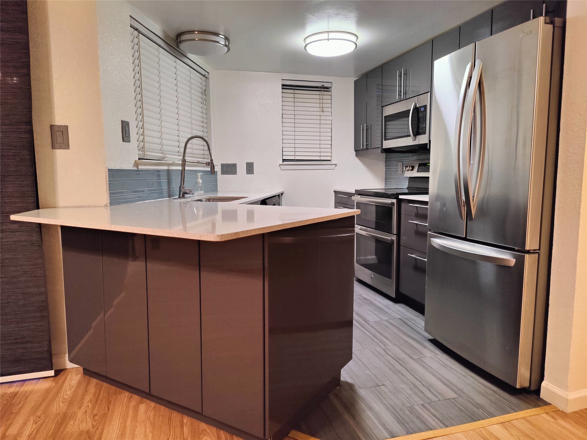 Photo of Listing #7372555