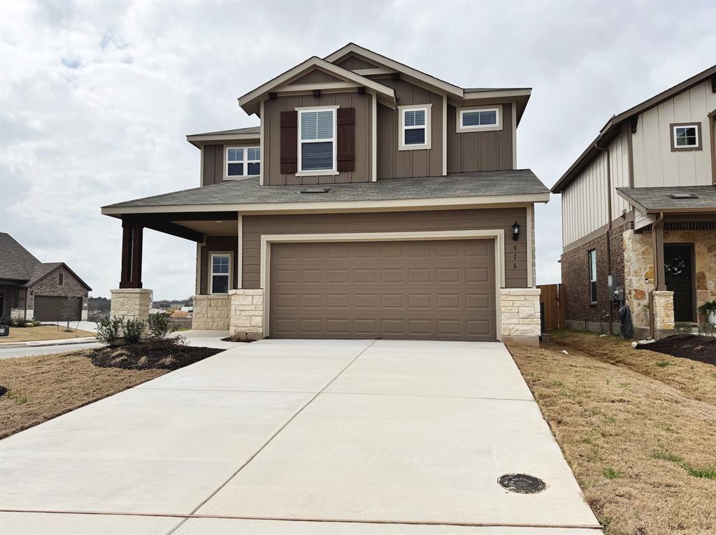 916 Papaya Drive, Buda