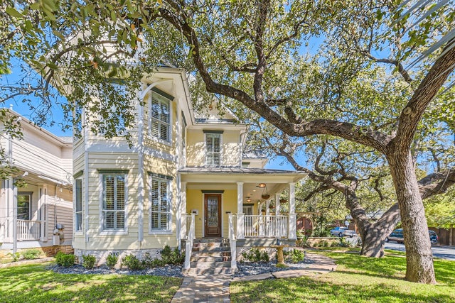 2390 W 8th Street, Austin
