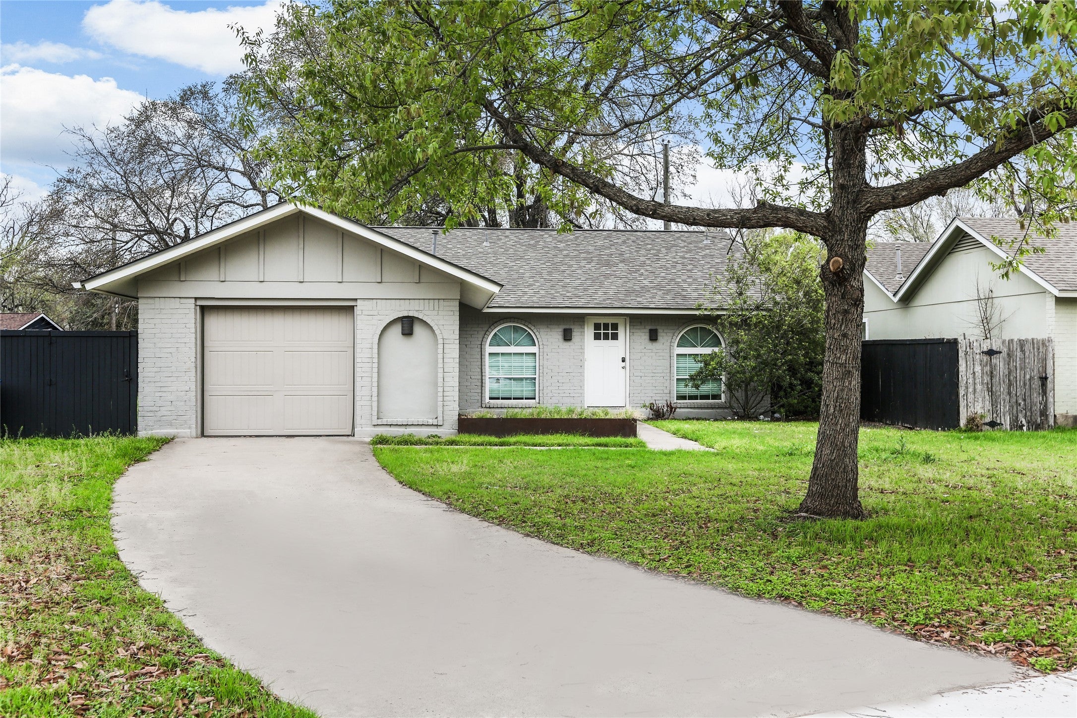 Photo of Listing #4777512