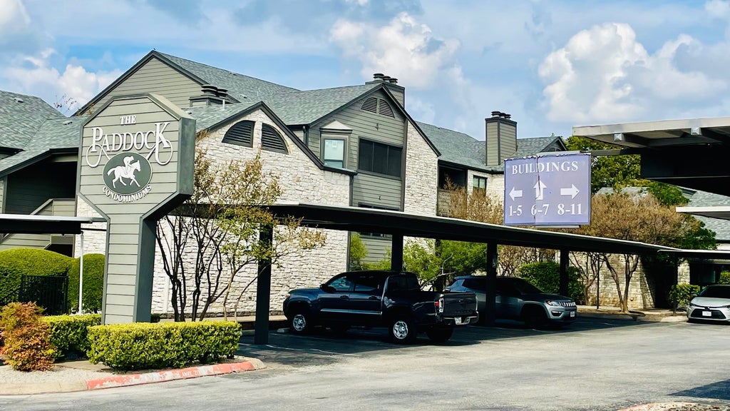 1510 W North Loop Boulevard 822, Austin