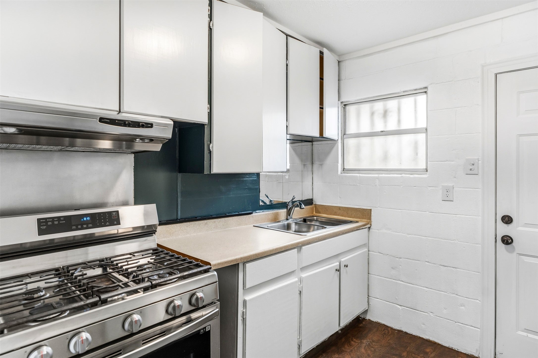 Photo of Listing #3963531