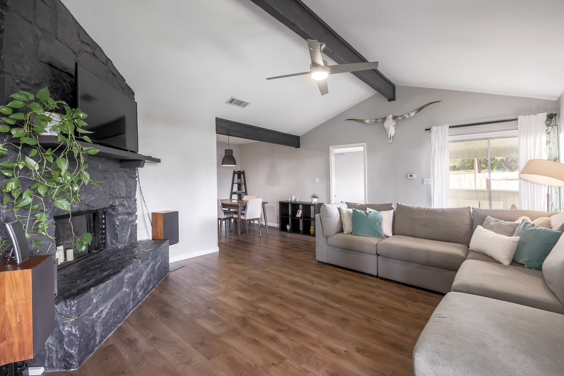 Photo of Listing #1778923