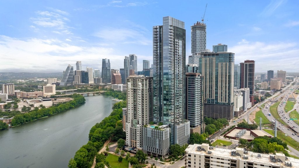 Photo of Listing #8561911