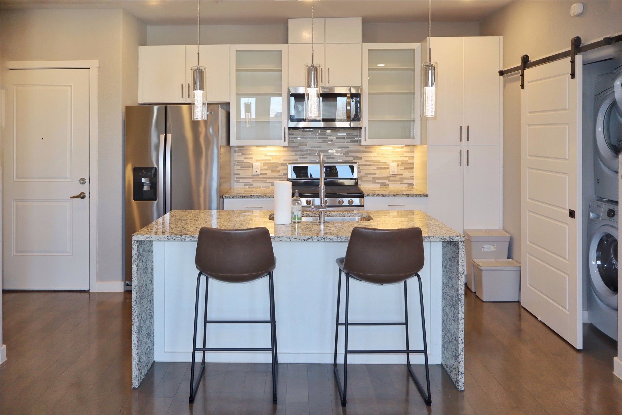 Photo of Listing #1887551