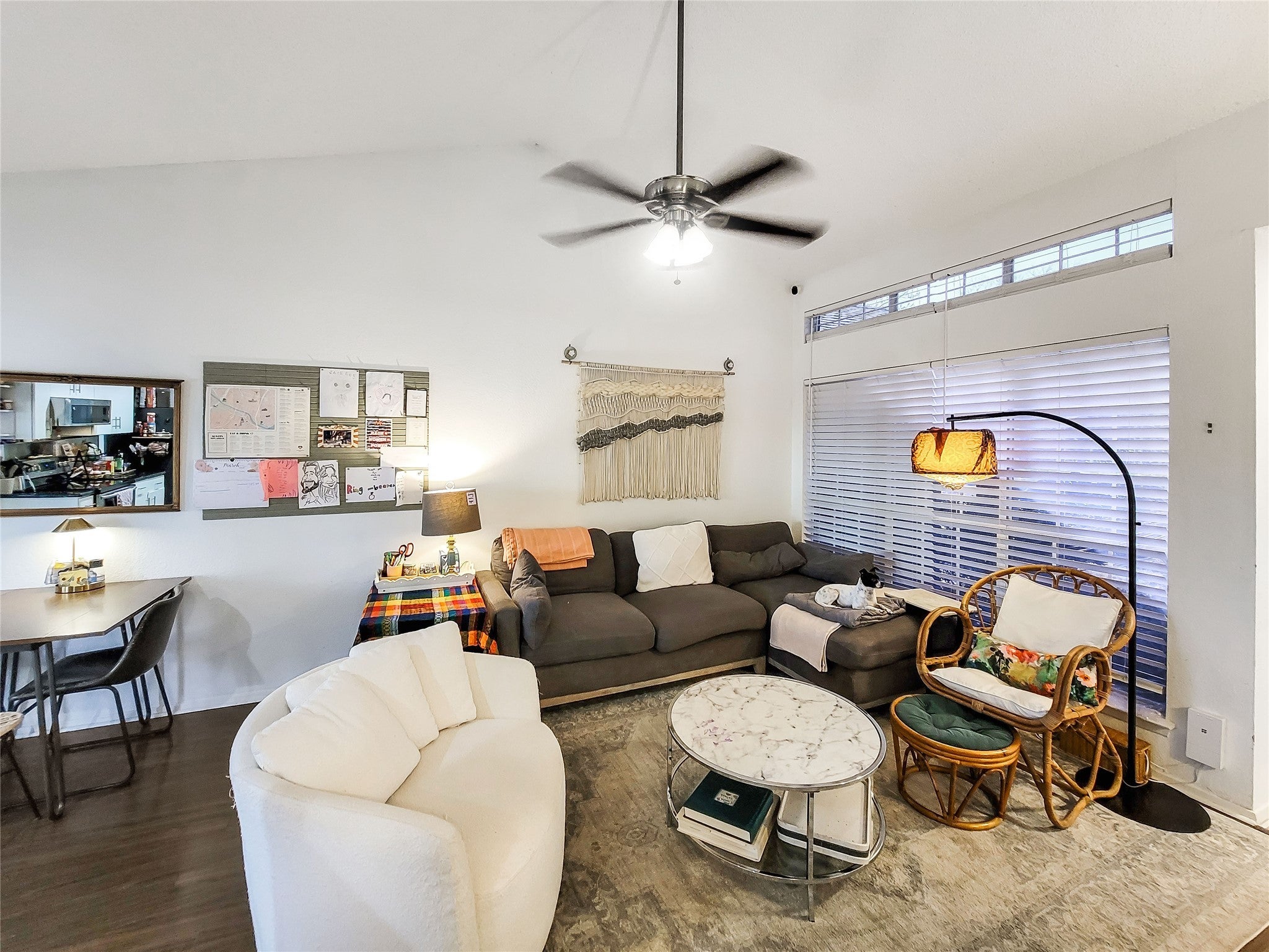 Photo of Listing #1960359