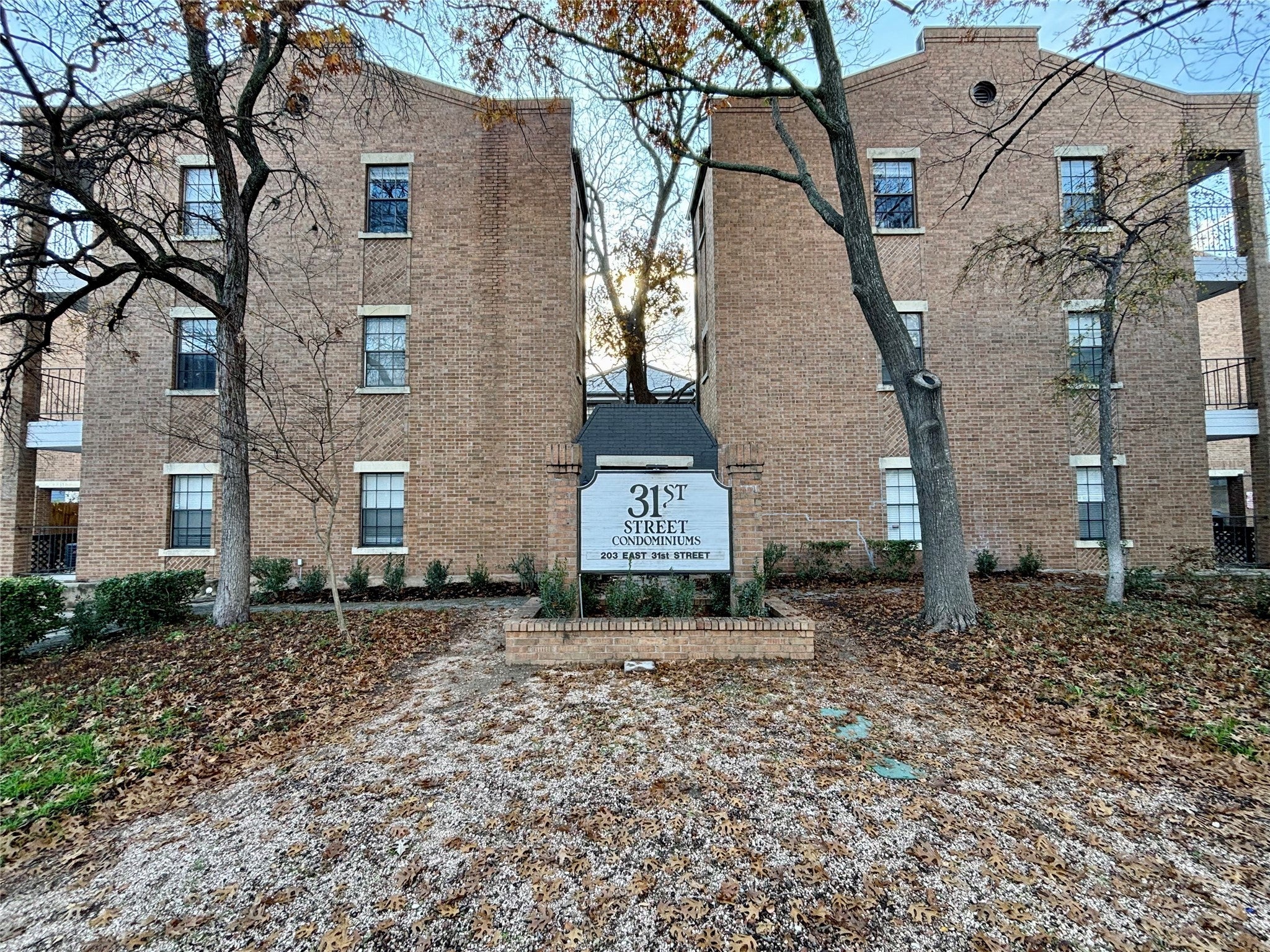 Photo of Listing #4990339