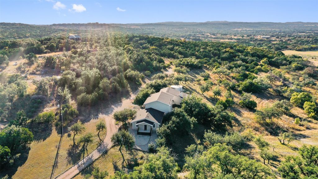 414 Gregg Drive, Spicewood
